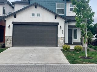 423 S Academy Ln, Eagle, ID 83616