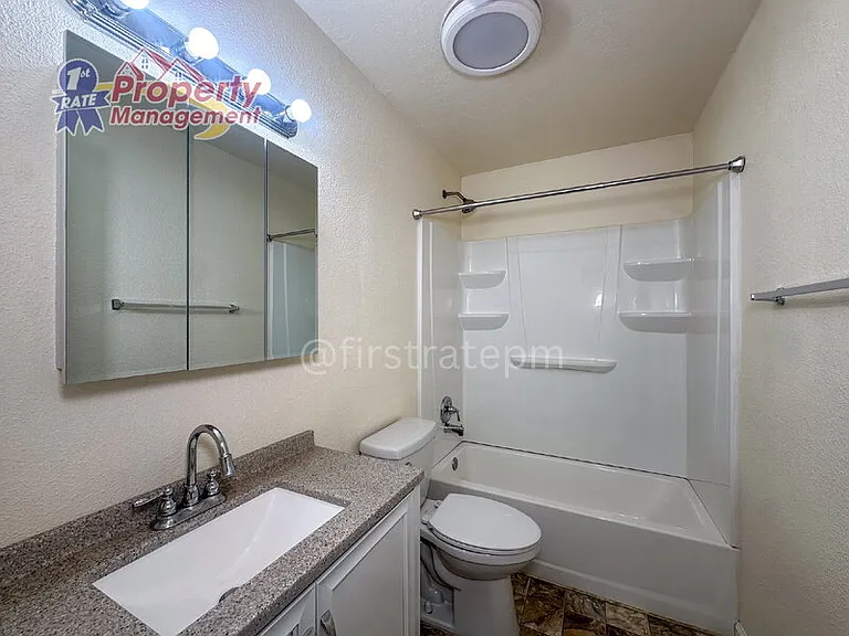 1824 N Crestmont Dr — Photo 12