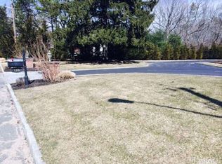 128 Millet North St, Huntington Station, NY 11746