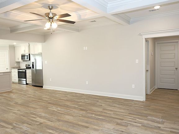 2nd image of 2047 Meadow Cove Dr