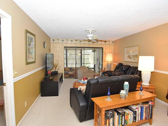 5th image of 31 SW South River Dr APT 206