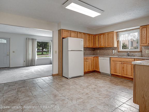 4th image of 5710 Ellendale Dr