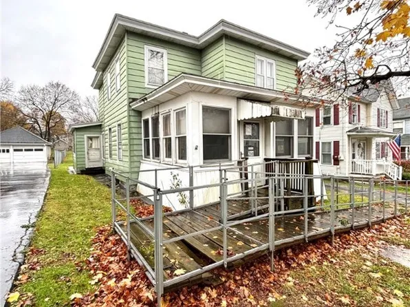 266 Seymour St, Auburn, NY 13021