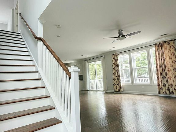 4th image of 2304 Skyler Dr
