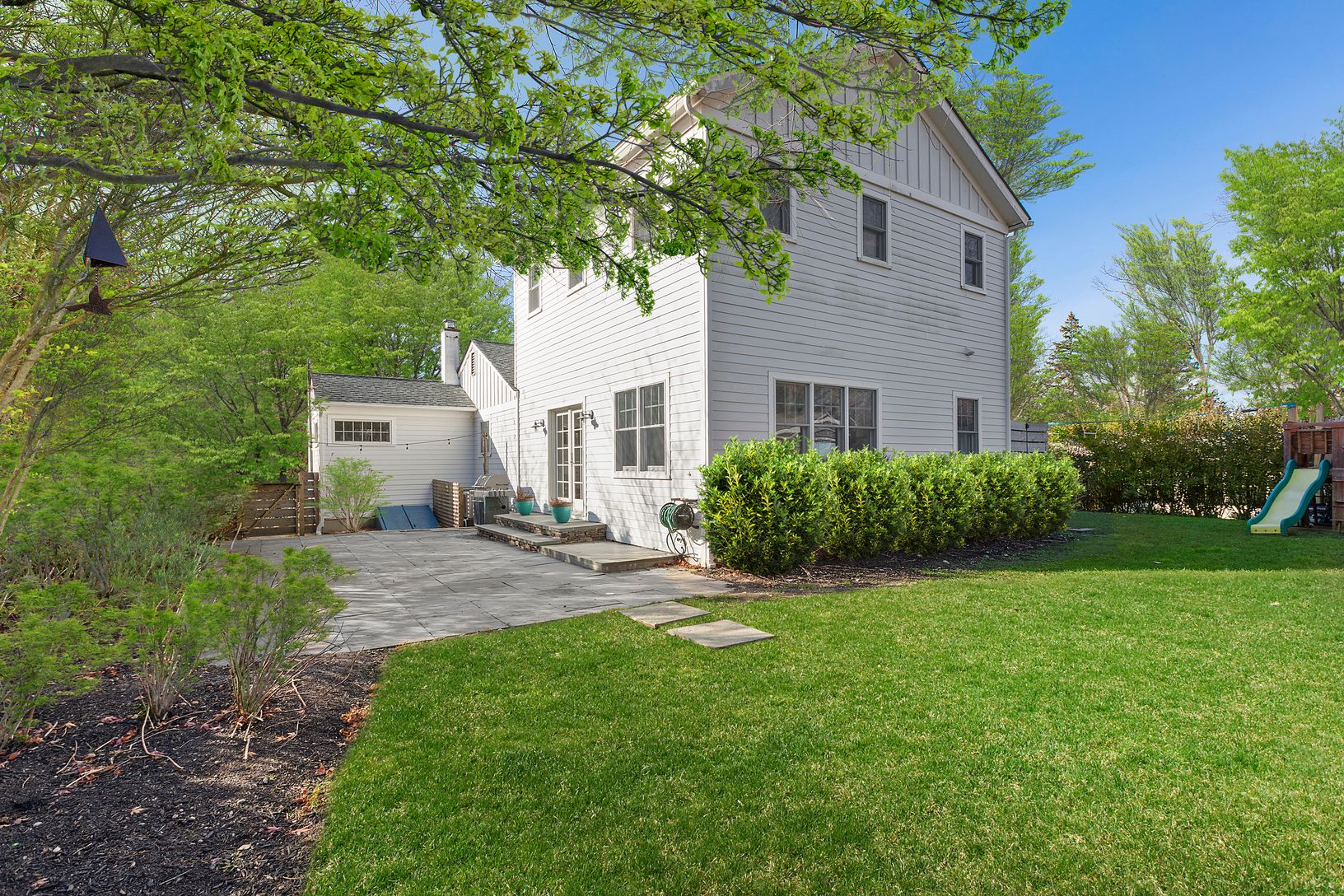 40 Oak Dr in Sag Harbor Out East