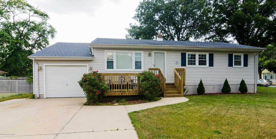 1st image of 810 Garfield Ave