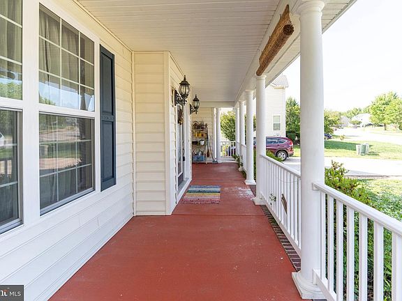 3rd image of 46995 Pembrooke St