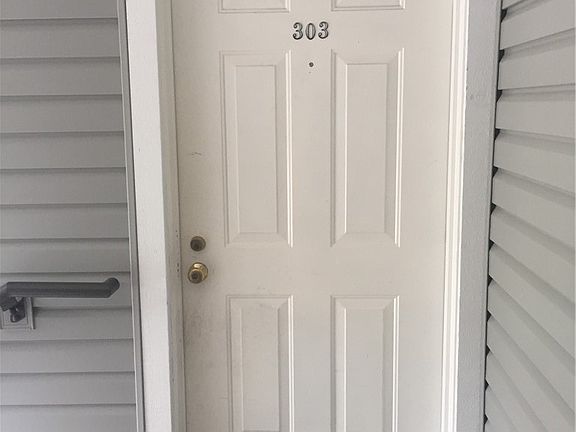 2nd image of 12720 NE 144th St #303