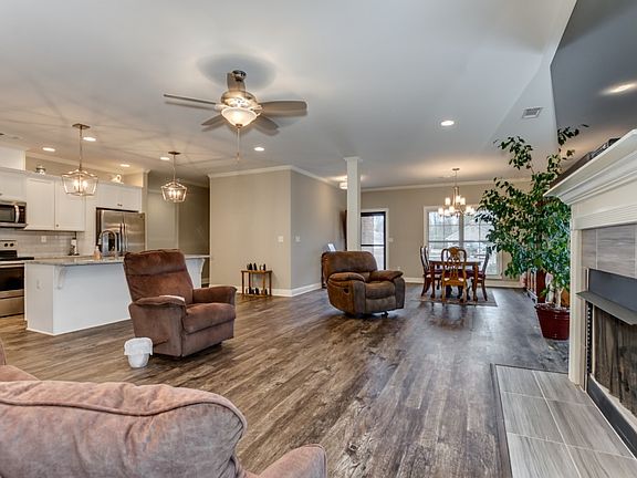 2nd image of 1749 Sweetgum Cir