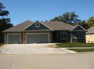 1392 Ardmore St, Council Bluffs, IA 51503