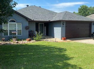 518 Woodbriar, Noble, OK 73068