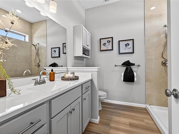 4th image of 13303 Leighton Way