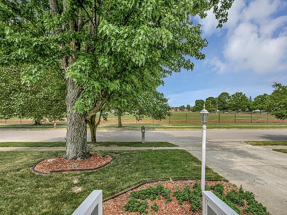 3rd image of 7608 Seddon Dr