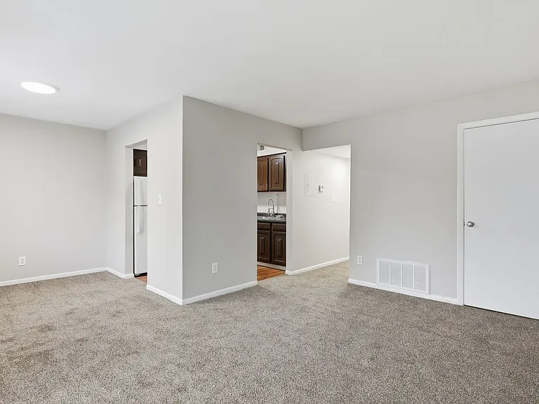 The Cedars Apartment Homes — Photo 16