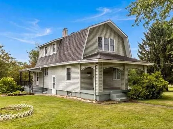 297 Friendship Rd, Beaver Falls, PA 15010