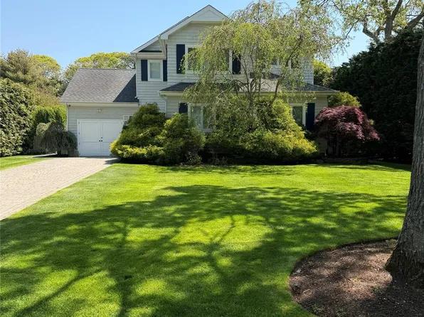 90 Rogers Avenue, Westhampton Beach, NY 11978