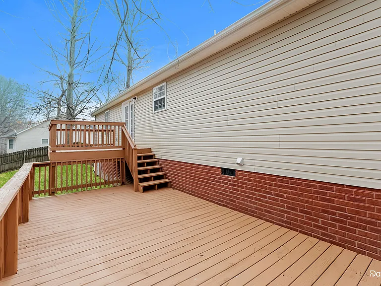 983 Hunters Ln — Photo 14