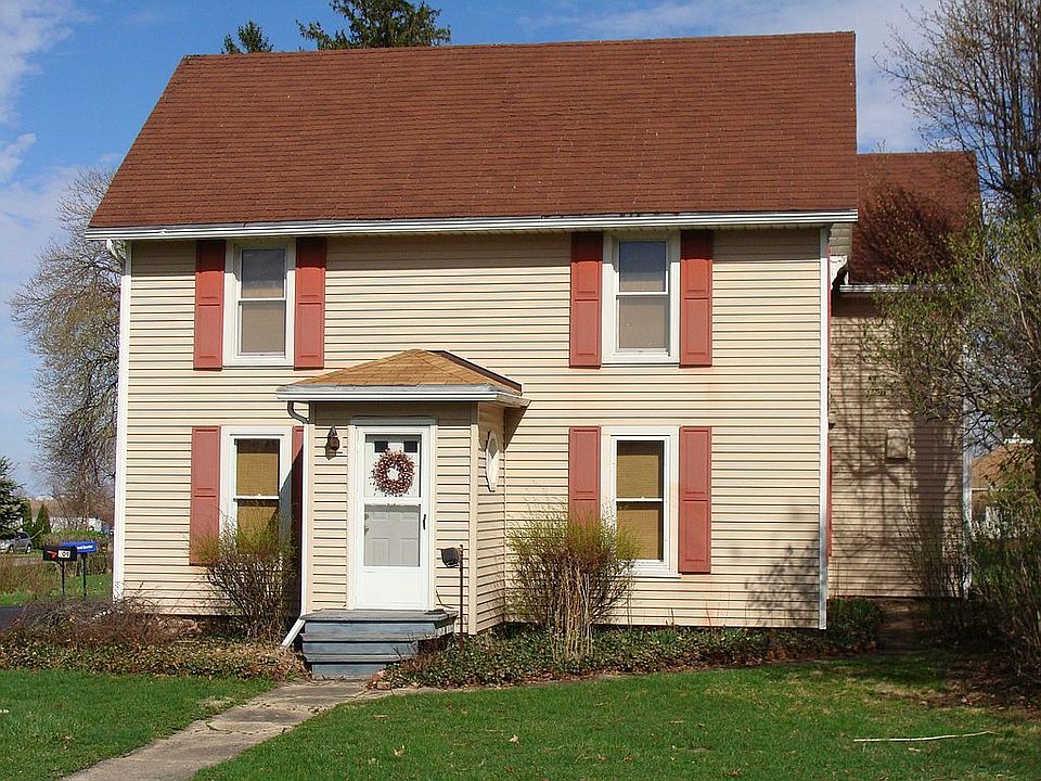 1st image of 209 N Maple St