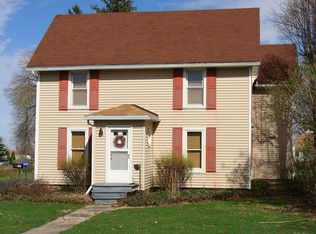 209 N Maple St, Earl Park, IN 47942
