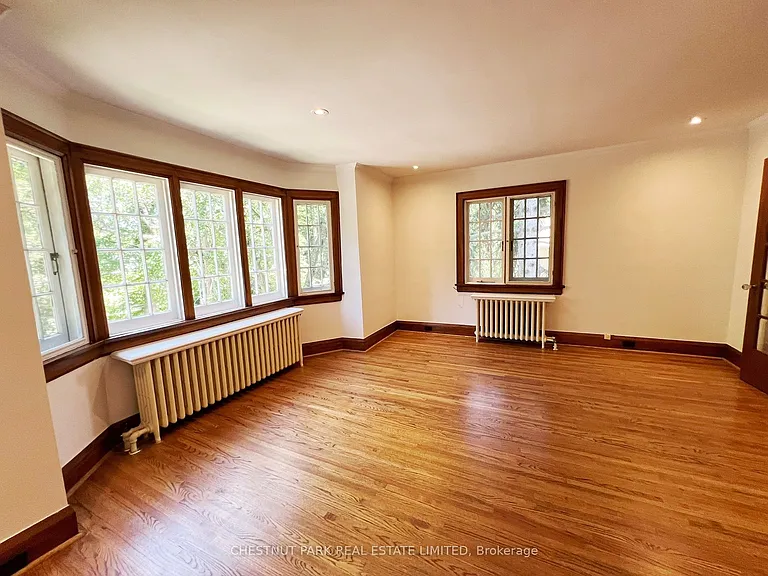 18 Servington Cres — Photo 9