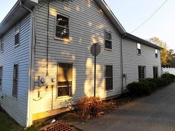 2nd image of 215-217 N Market St