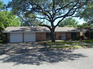 2303 E Locust Ave, Victoria, TX 77901