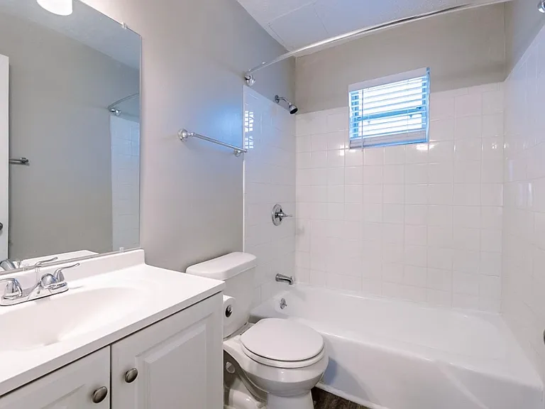 Westside Court | Modern Living in the Heart of Westside — Photo 54
