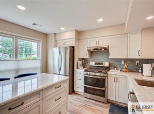 254 Teasdale Pl, Morganville, NJ 07751