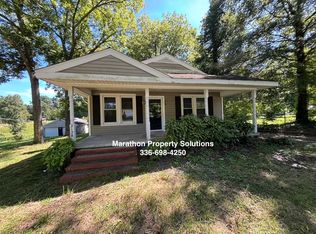 2128 McKnight Mill Rd, Greensboro, NC 27405