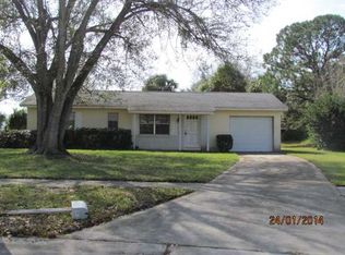 2135 5th St, Vero Beach, FL 32962