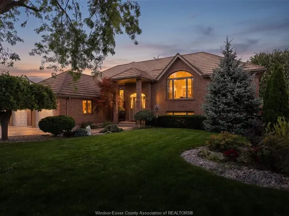 12354 Funaro Cres, Tecumseh, ON N9K 1C4