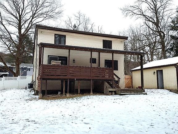 3rd image of 62 Pierce St