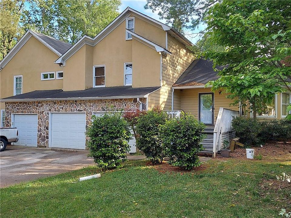1st image of 2401 Chauncey Ln SW