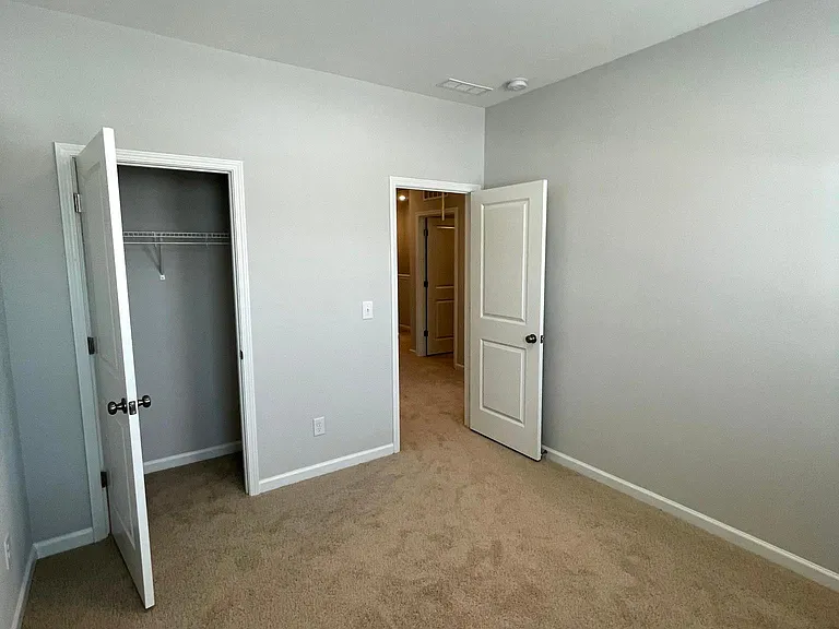 1036 Commack Dr — Photo 49
