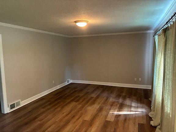 2nd image of 2300 W 78th St