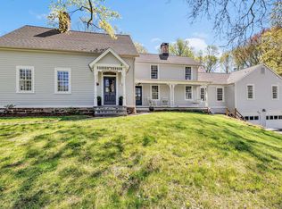 385 Brookside Dr, Fairfield, CT 06824