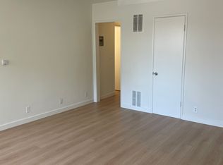 907 N Gardner St #8, Los Angeles, CA 90046