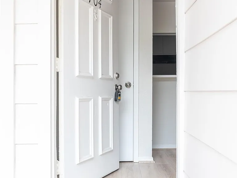 2800 Jeanetta St #704 — Photo 15