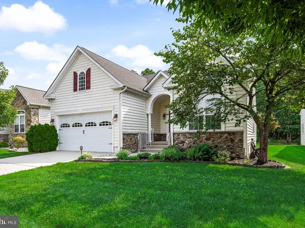 134 Hearthstone Dr, Berlin, NJ 08009