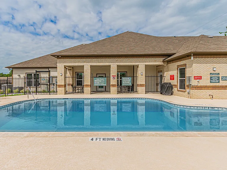 Park Manor Senior Apartments — Photo 14