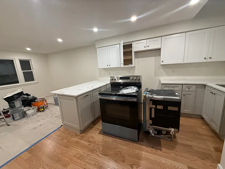 105 Beaconsfield Rd #105 — Photo 4