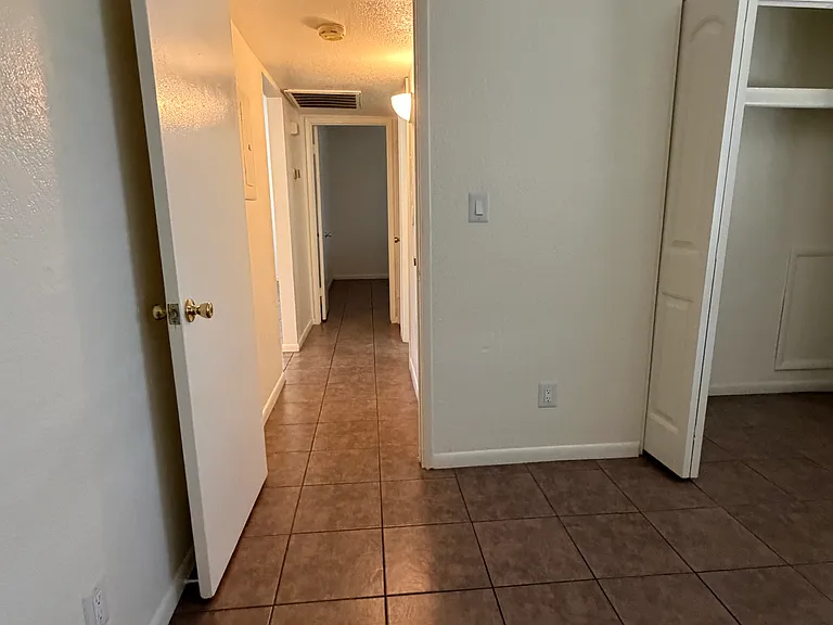 1420 E Brown St #A — Photo 10
