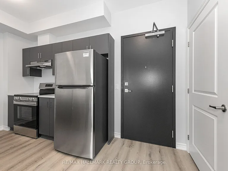 1350 Hemlock Rd #404 — Photo 6
