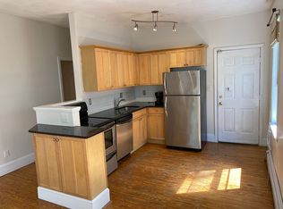 73 Evergreen St #1, Providence, RI 02906