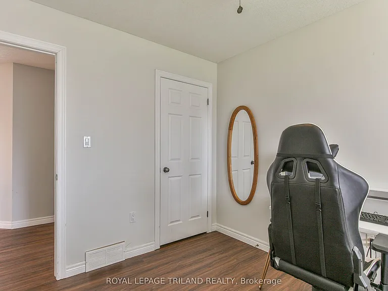 41 Owen Ct — Photo 23