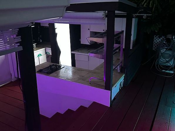 miami-florida-2057620878 picture