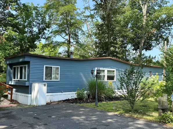 12 Summit Dr #31, Cream Ridge, NJ 08514