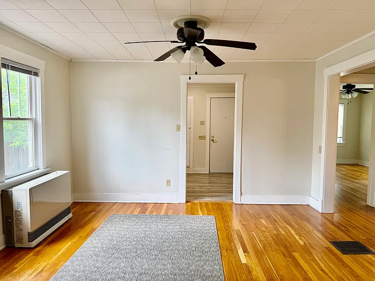 147 E Frederick St #1 — Photo 10