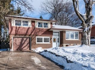 306 Dixon St, Kitchener, ON N2G3G2