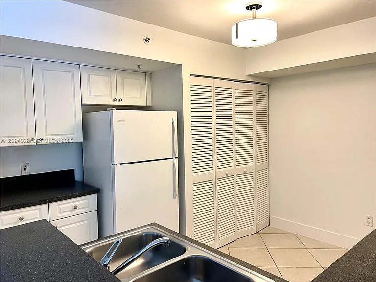 150 NW 96th Ave #9207 — Photo 4